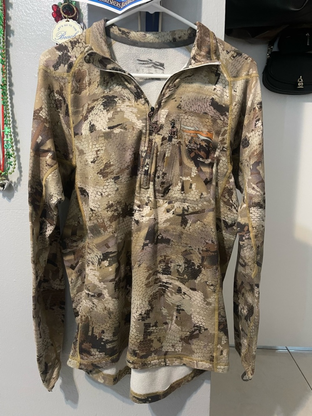 Sitka Men's Lightweight Camouflage Shirt Jacket - Tan Camo